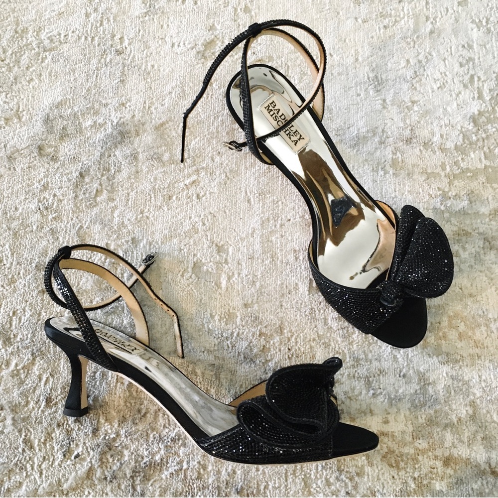 Badgley Mischka Black Rhinestone Remi Ruffle High Heel Sandal Like New Size 9.5